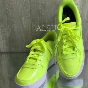 nike air force lv8 yellow